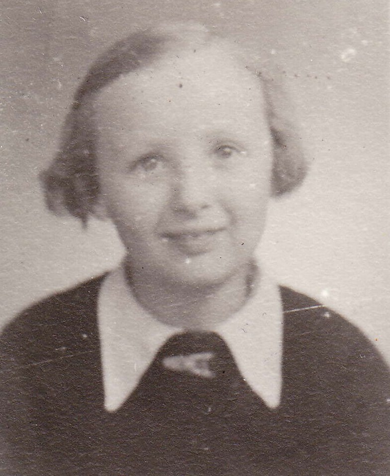 Monique Simenow | Remember Me: Displaced Children of the Holocaust